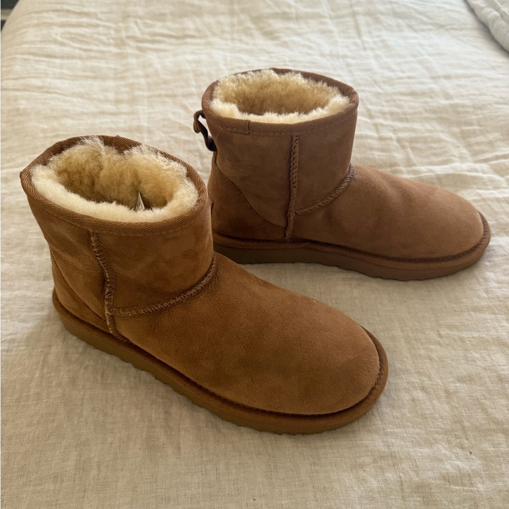 UGG Women’s Chestnut Classic Mini Regenerate Boots